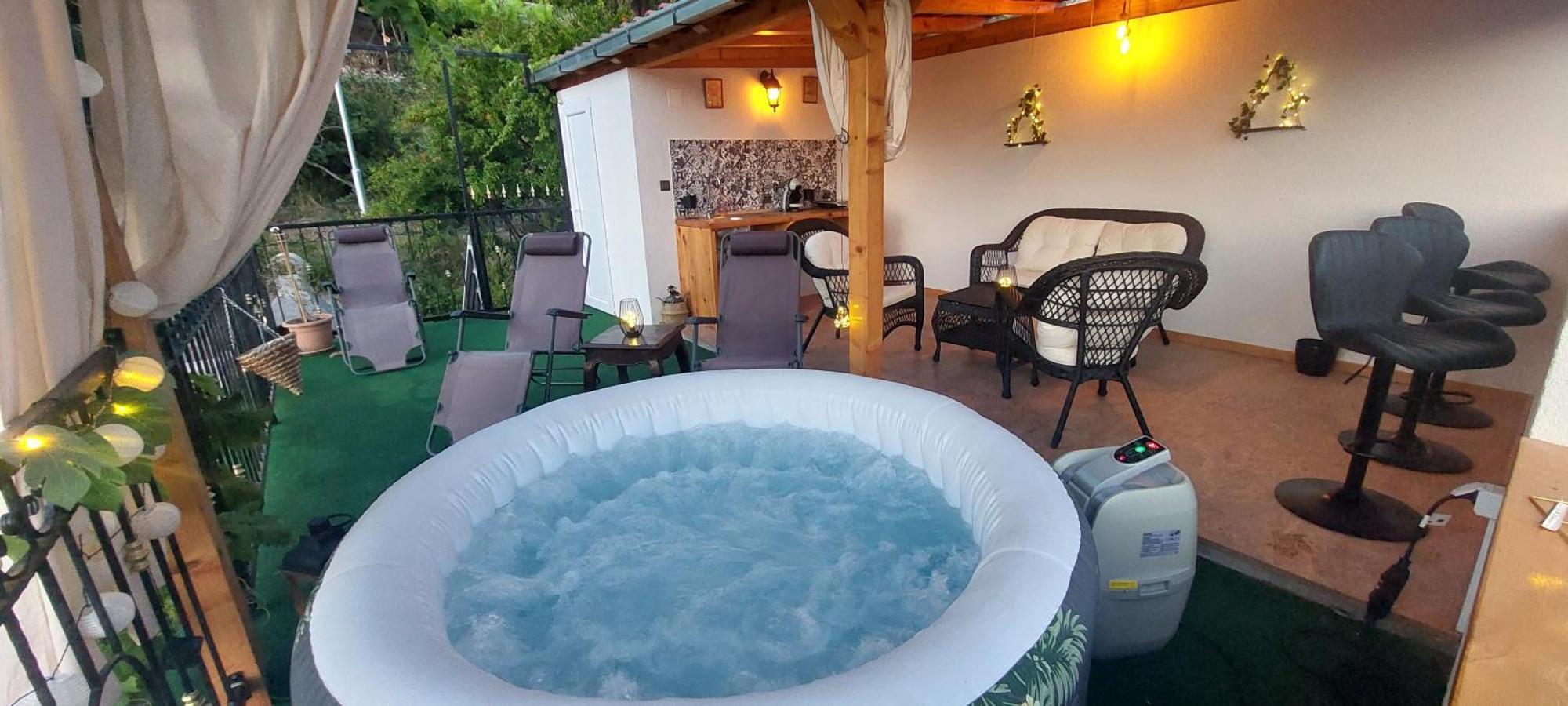 Panoramic View With Jacuzzi Lägenhet Vis Exteriör bild